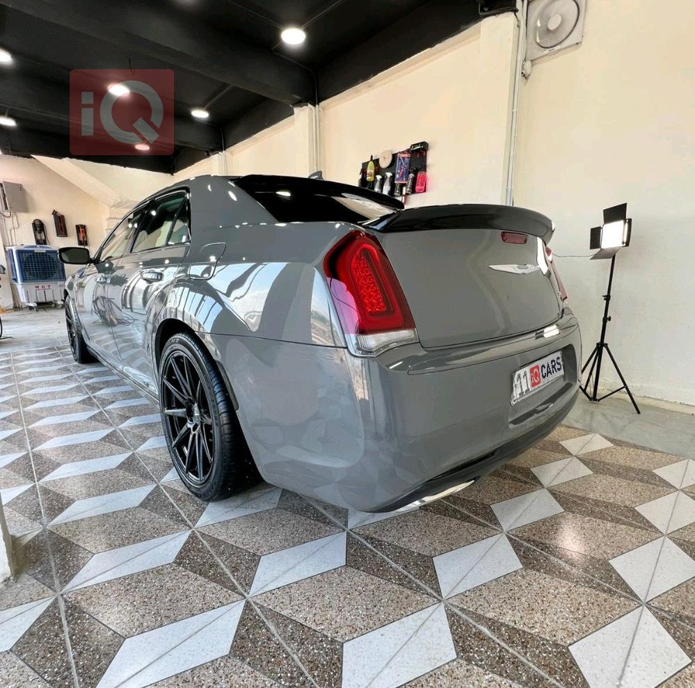 كرايسلر 300